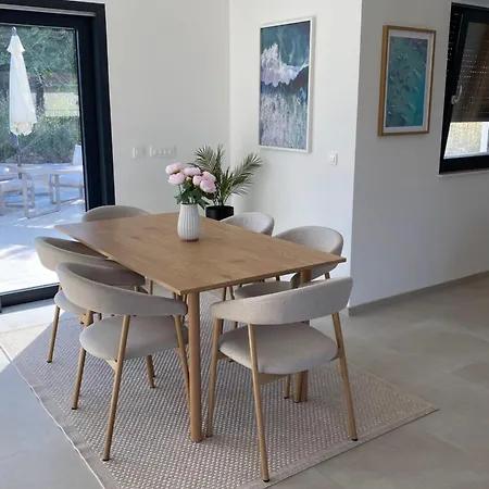 Casa Lola Villa
